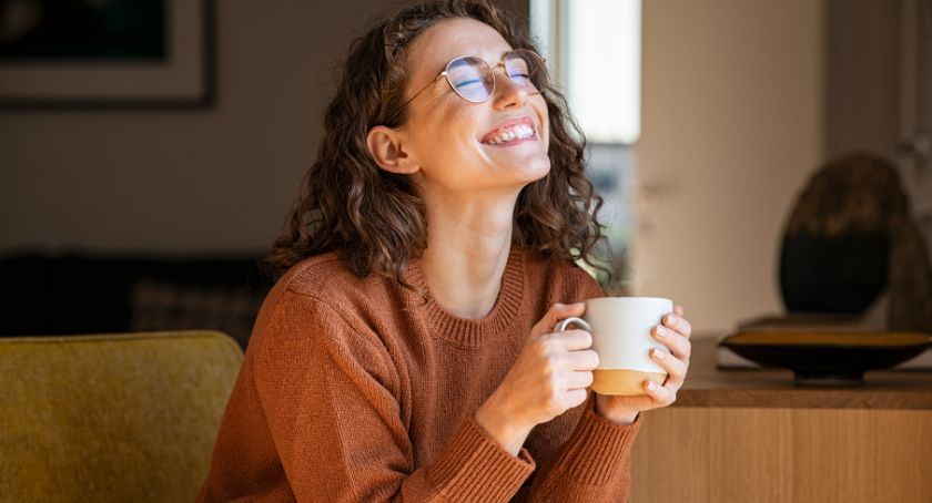 Moderate Coffee, Tea Drinking May Offer Neuroprotective Benefits: Observational Study